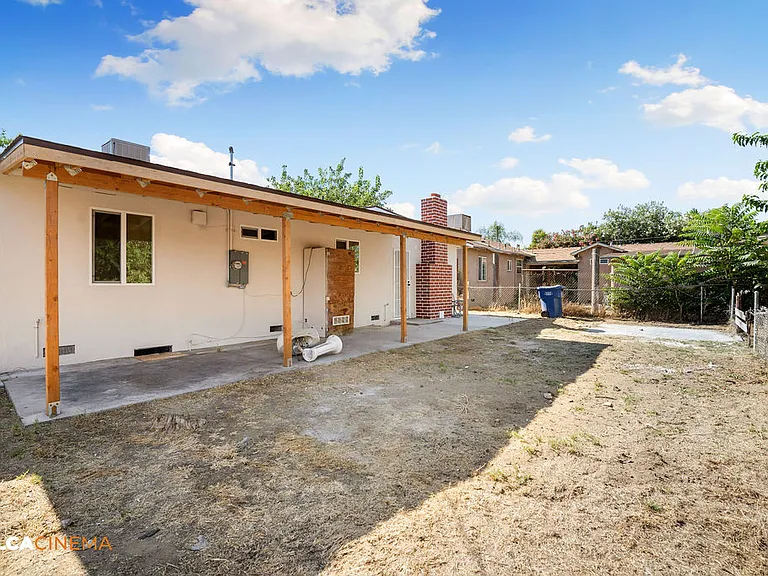 10800 Santa Barbara St — Photo 21