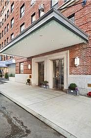 4th image of 210 W 70th St APT 1404