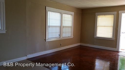 3rd image of 1538 Louisiana St