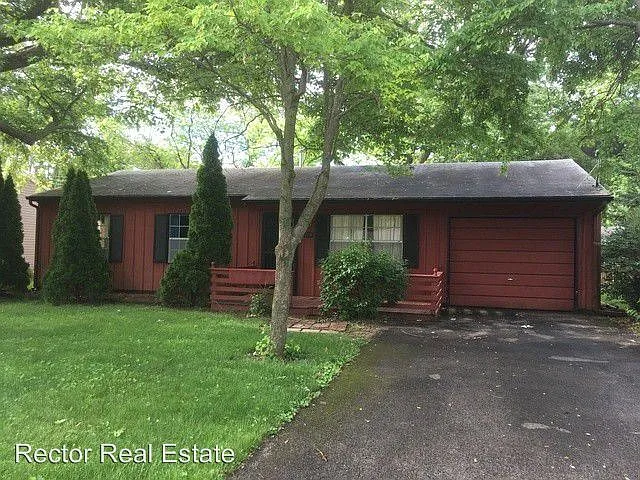 2811 Carrelton Dr photo 1
