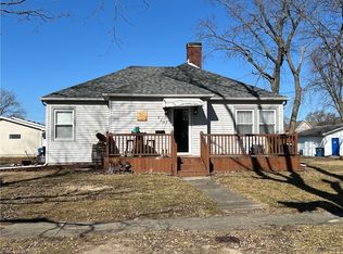 824 W Washington St, Hoopeston, IL 60942