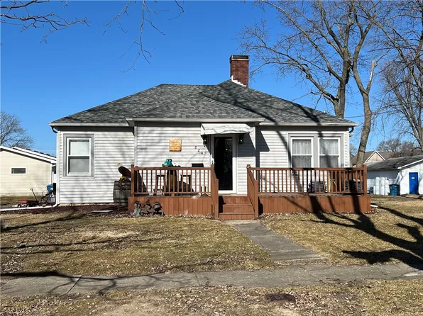824 W Washington St, Hoopeston, IL 60942