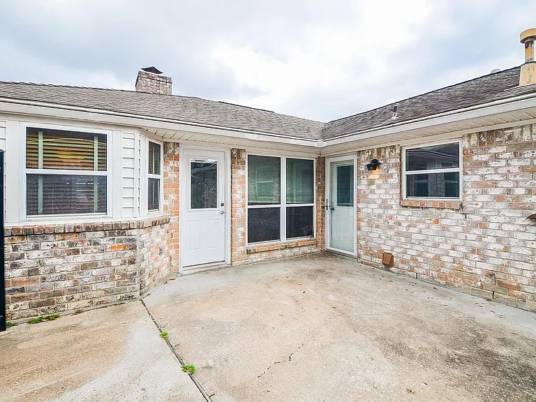 9323 Claridge Dr — Photo 24