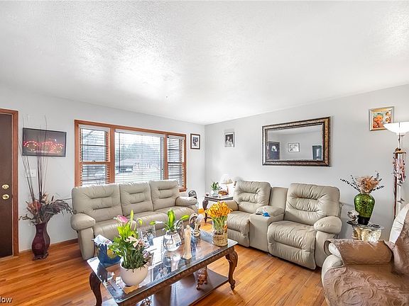 5th image of 194 Bettie Ln