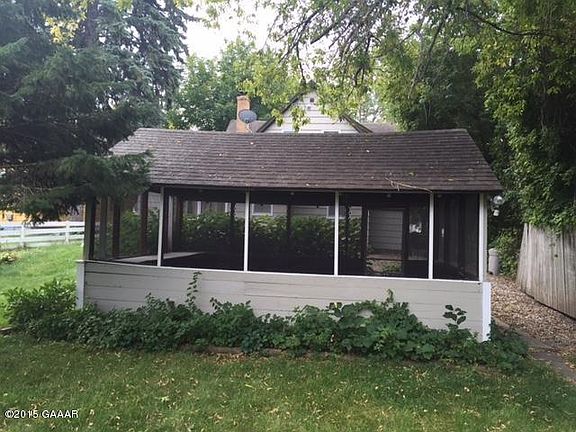 5th image of 611 8th Ave E