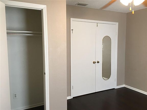 5th image of 2712 Fountainview Dr