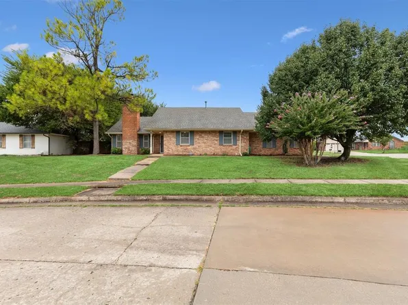 1701 Heritage Cir, Moore, OK 73160