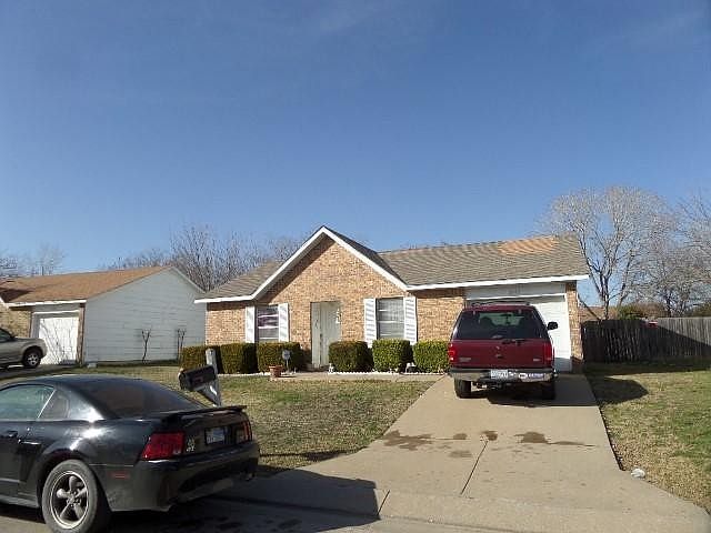 1st image of 2445 Chadwick Dr