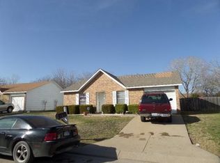 2445 Chadwick Dr, Fort Worth, TX 76131