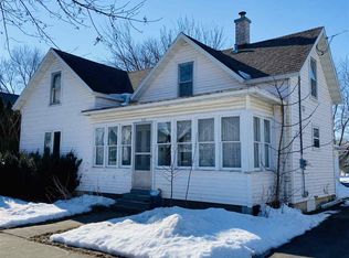 316 Waterloo St, Columbus, WI 53925