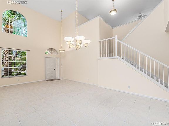 3rd image of 3615 NW Deer Oak Dr