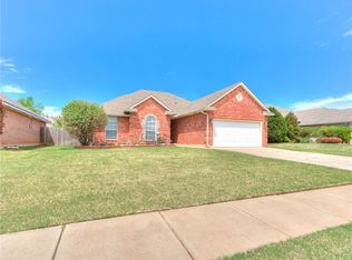 1925 N Aurora Dr, Edmond, OK 73013