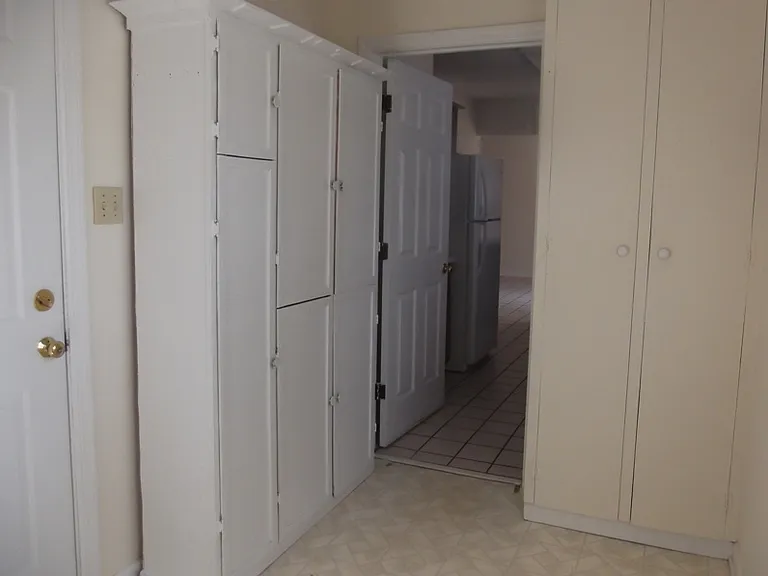 215 Shepard St — Photo 10