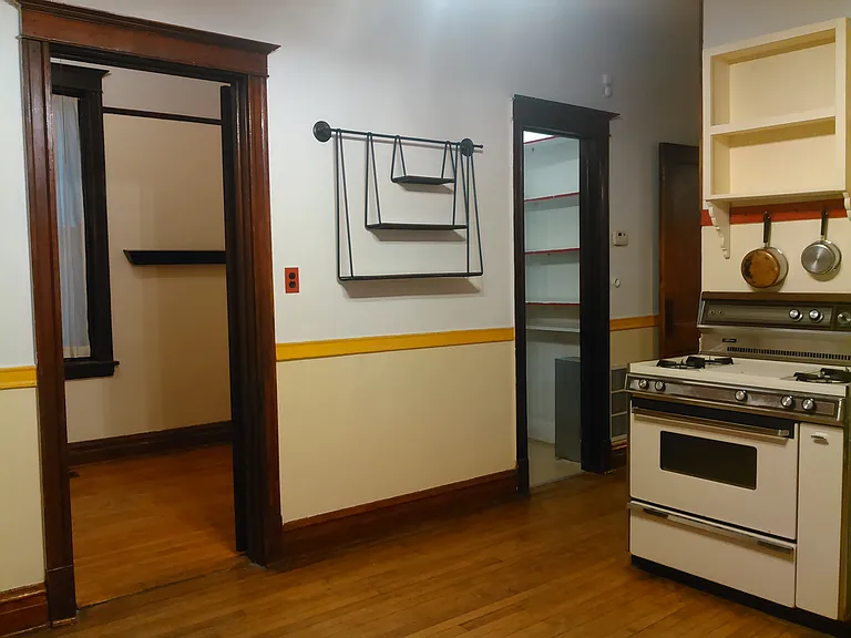 2626 W Iowa St #1F — Photo 4