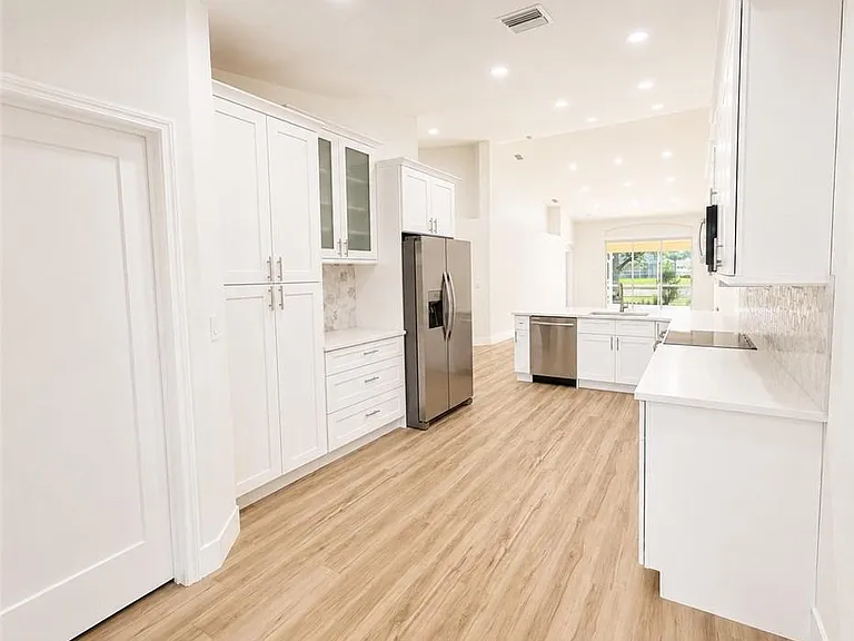 8204 Ibis Cove Cir #B-212 — Photo 7