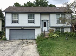 23474 N Overhill Dr, Lake Zurich, IL 60047