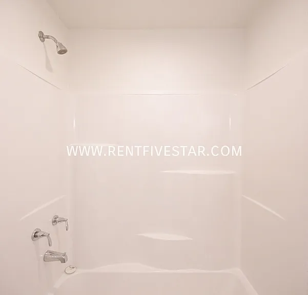 284 Wayne Ave — Photo 8