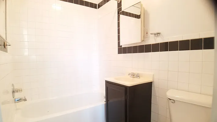 Rented by Uptown Flats LLC | media 27