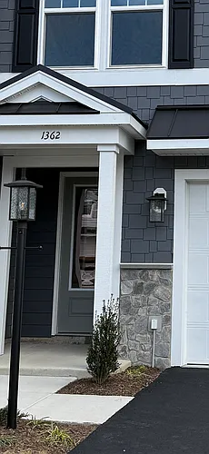 1362 Laconia Ln Photo 1