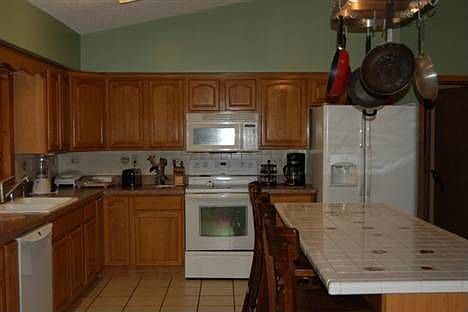 4th image of 4336 1st St NW