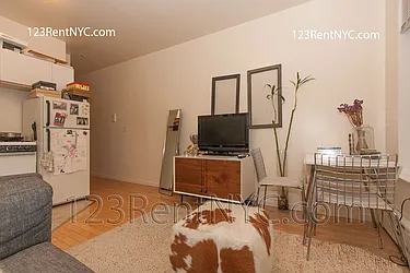Rented by 123RentNYC.com
