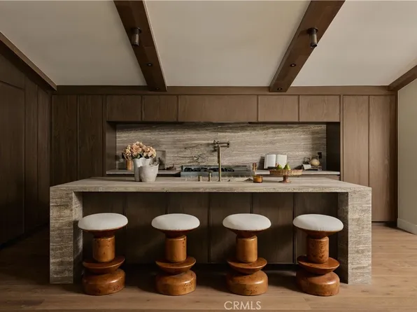 3655 Wrightwood Dr, Studio City, CA 91604