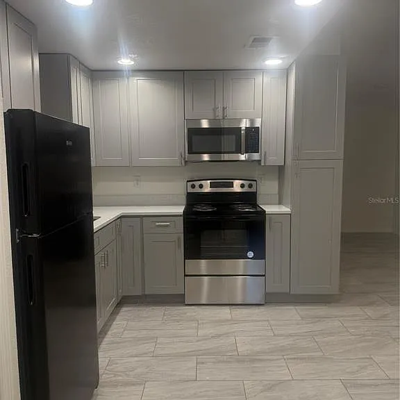 107 Earls Ln — Photo 7