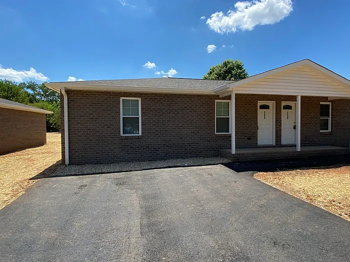 131 W Main Dr — Photo 1