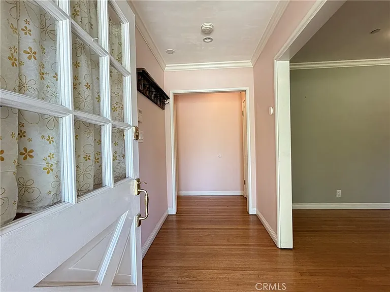 1162 Panorama Dr — Photo 2