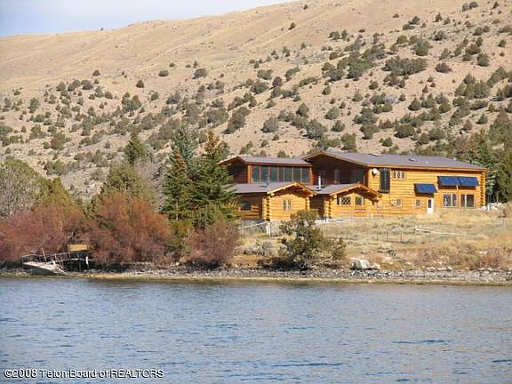 2nd image of 377 W Dinwoody Lake Rd