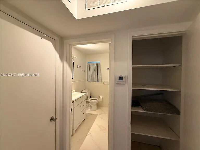 1104 N 17th Ct #107 — Photo 12