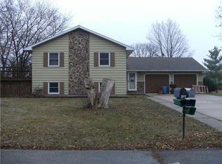 2017 6th Ave, Mankato, MN 56001