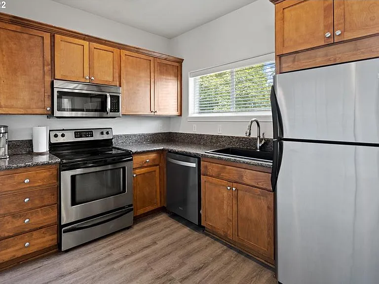 2223 SE 89th Ave — Photo 11