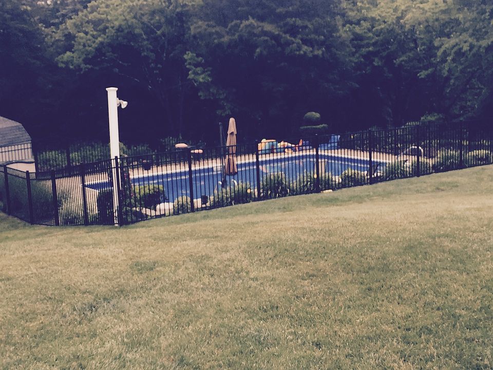 2nd image of 8 Panorama Dr