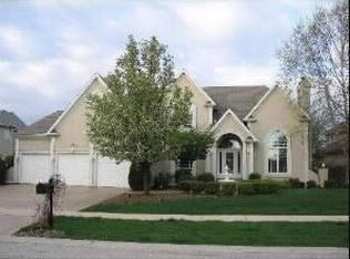 902 Waverly Ct, Aurora, IL 60502