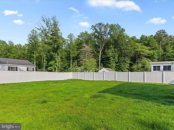 5th image of 37289 W White Tail Dr