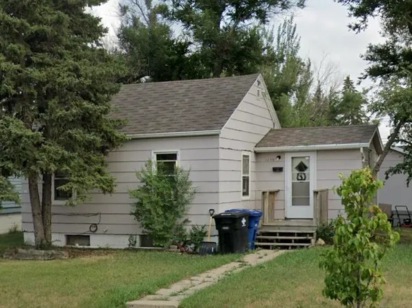 1435 2nd St W, Dickinson, ND 58601