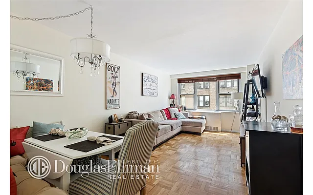 Sold by Douglas Elliman | media 7