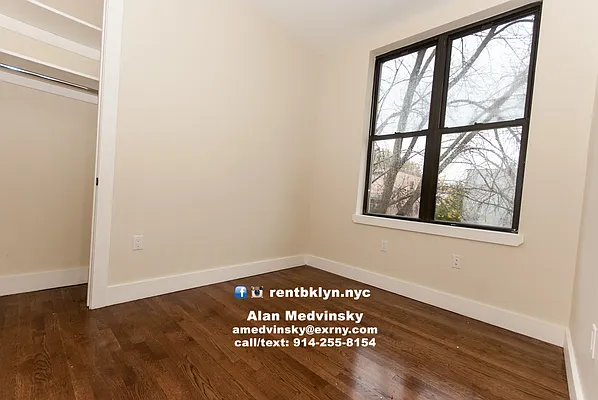 Rented by EXR | media 55