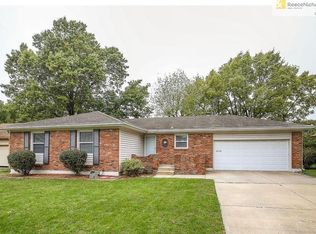 7302 Bond St, Shawnee, KS 66203