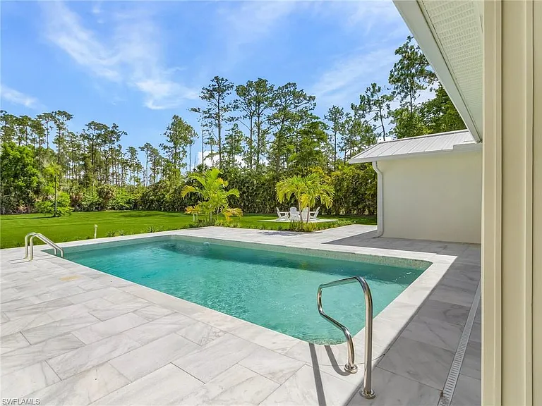 6155 Standing Oaks Ln — Photo 41