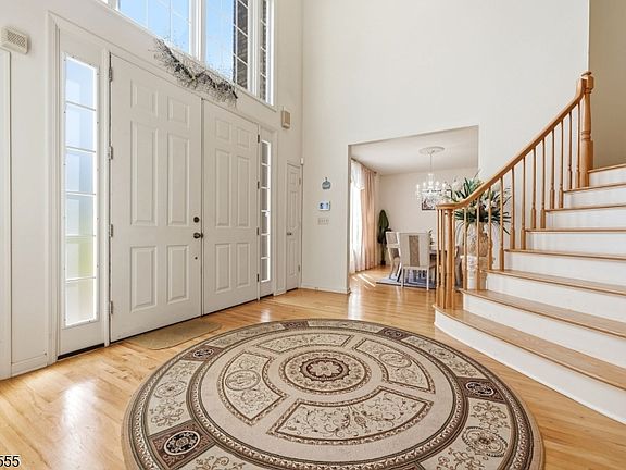 3rd image of 6 Andre Ct