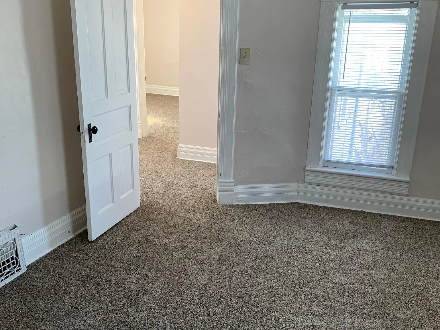 1036 SW College Ave — Photo 4