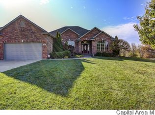 364 Walnut Glen Dr, Springfield, IL 62707