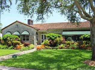 1242 S Greenway Dr, Coral Gables, FL 33134