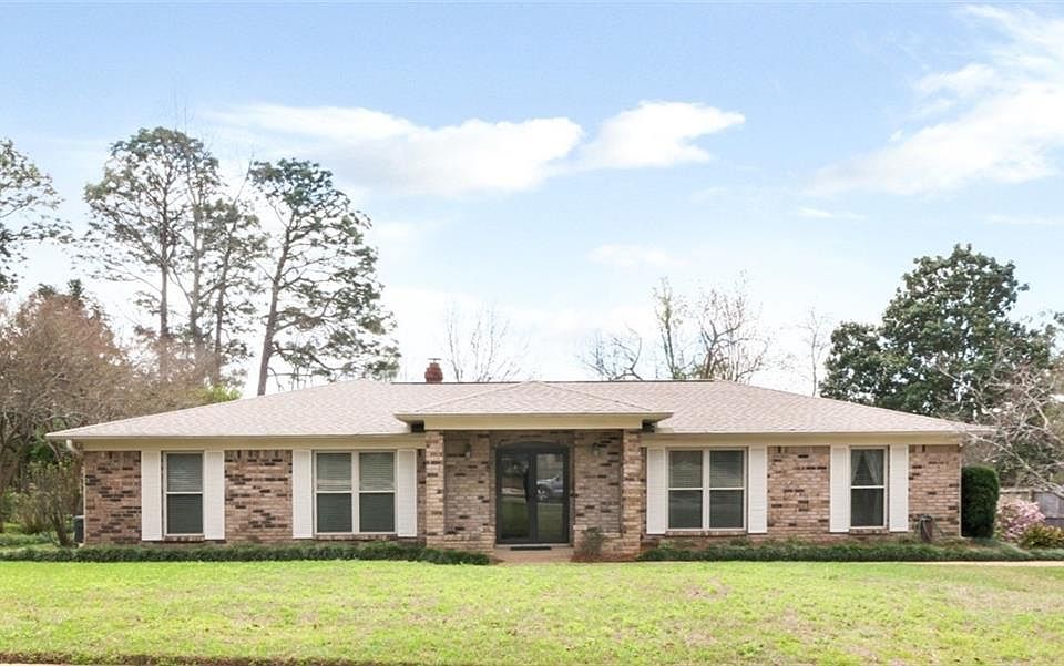 1st image of 6133 Lindholm Dr