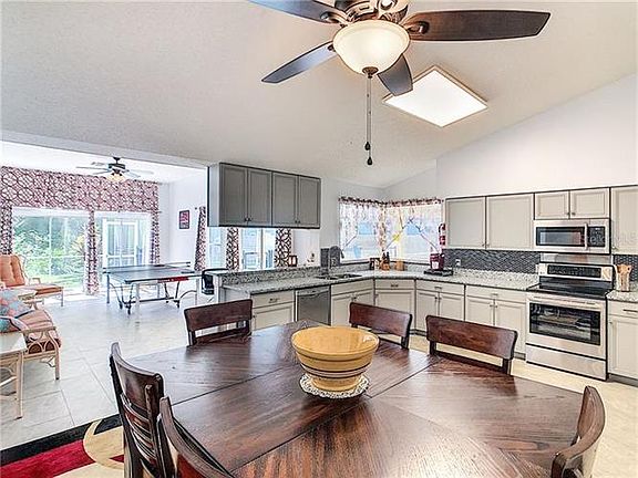 3rd image of 1406 Thousand Oaks Blvd