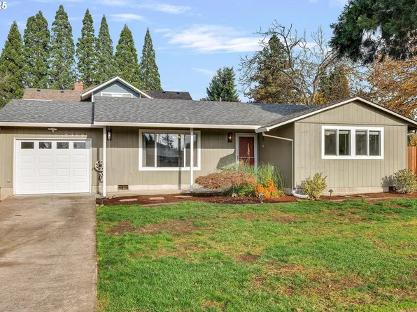 2389 F St, Hubbard, OR 97032