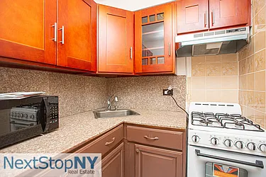 Rented by NextStopNY