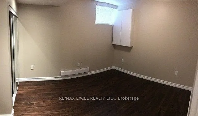 458 Brock Ave #BASEMENT — Photo 4